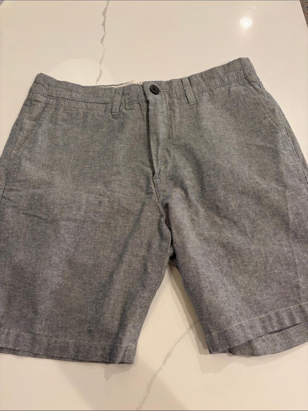 H&M Men's Light Grey Flat-Front Shorts